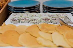 Cumeja - Beach Club & Hotel