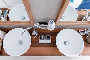 Cumeja - Beach Club & Hotel