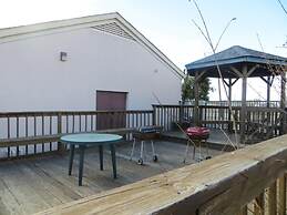 Hallmarc Inn