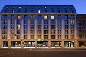 Holiday Inn Express Berlin - Alexanderplatz by IHG
