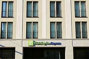 Holiday Inn Express Berlin - Alexanderplatz by IHG