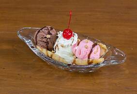 Grand Puri Saron Yogyakarta