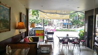 Relax Time Silom - Hostel