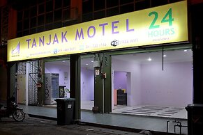 Tanjak Motel - Hostel