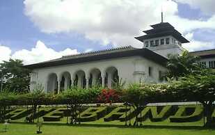 D'Best Hotel Sofia Bandung