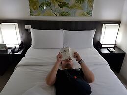 Somewhere to Escape - Hometel