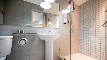 Somewhere to Escape - Hometel