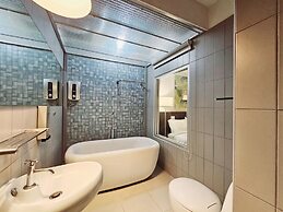 Somewhere to Escape - Hometel