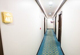 Golden Siyav Hotel