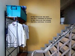 Sathorn Terrace Apartment