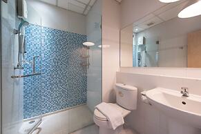 Sathorn Terrace Apartment