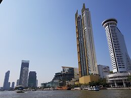 Sathorn Terrace Apartment