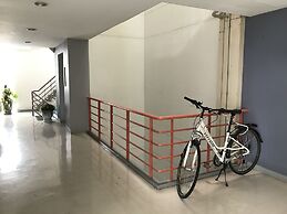 Sathorn Terrace Apartment