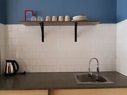 Sathorn Terrace Apartment