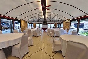 AlSafina Kijal Beach Resort & Restaurant