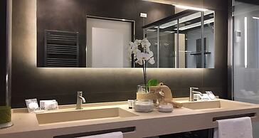 Private Luxury Suite