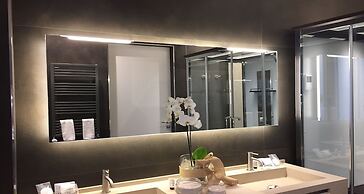 Private Luxury Suite