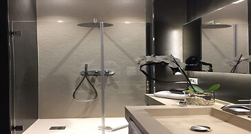 Private Luxury Suite