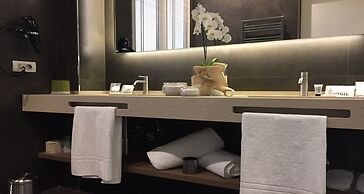 Private Luxury Suite