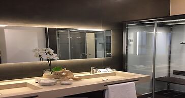 Private Luxury Suite