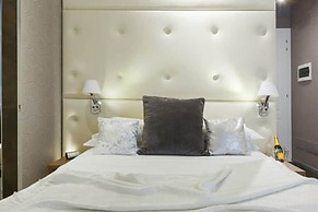 Private Luxury Suite