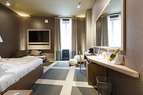 Private Luxury Suite