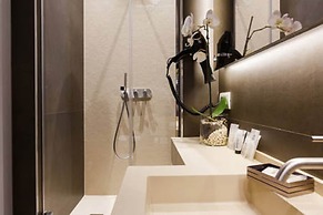 Private Luxury Suite