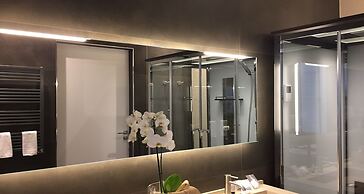 Private Luxury Suite