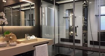 Private Luxury Suite