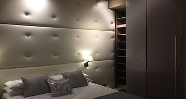 Private Luxury Suite