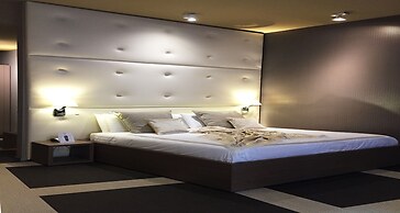 Private Luxury Suite