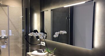 Private Luxury Suite