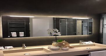 Private Luxury Suite