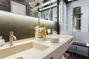 Private Luxury Suite