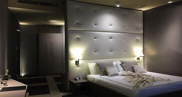 Private Luxury Suite