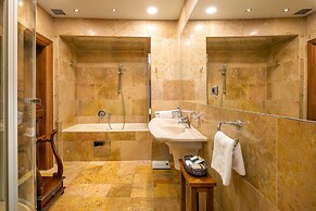 Hotel U Prince Prague by BHG