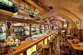 Hotel U Prince Prague by BHG