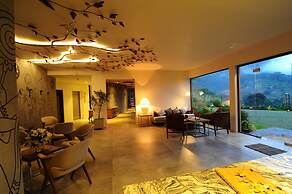 Skyloft Kandy by Aaradhaya