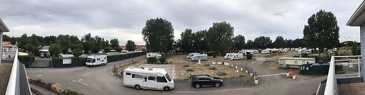 Chez Mireille Reingam Park