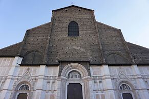 Casa Isolani Piazza Maggiore 1.0