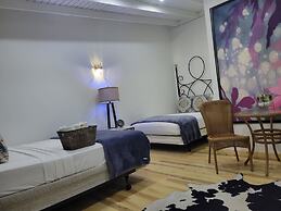 Luichy's Seaside Hotel