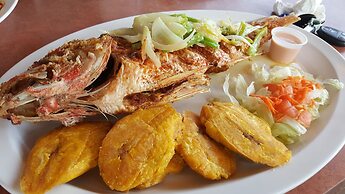 Luichy's Seaside Hotel