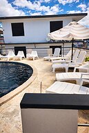 Luichy's Seaside Hotel