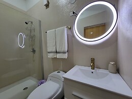 Luichy's Seaside Hotel