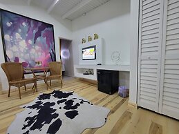 Luichy's Seaside Hotel