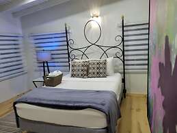 Luichy's Seaside Hotel