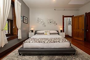 Reynolds Mansion B&B