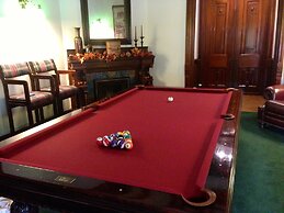 Reynolds Mansion B&B