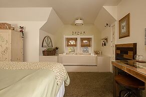 Reynolds Mansion B&B