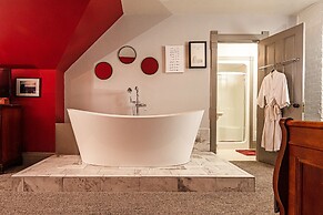 Reynolds Mansion B&B